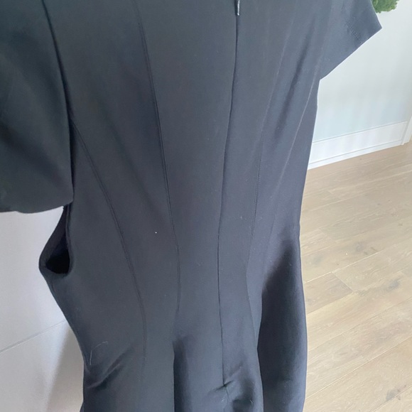 Halston black dress - classic - Picture 2 of 2